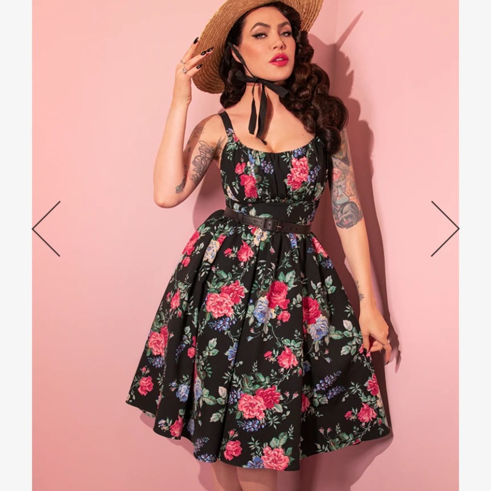 INGENUE DRESS IN BLACK ROSE PRINT - VIXEN BY MICHELINE PITT